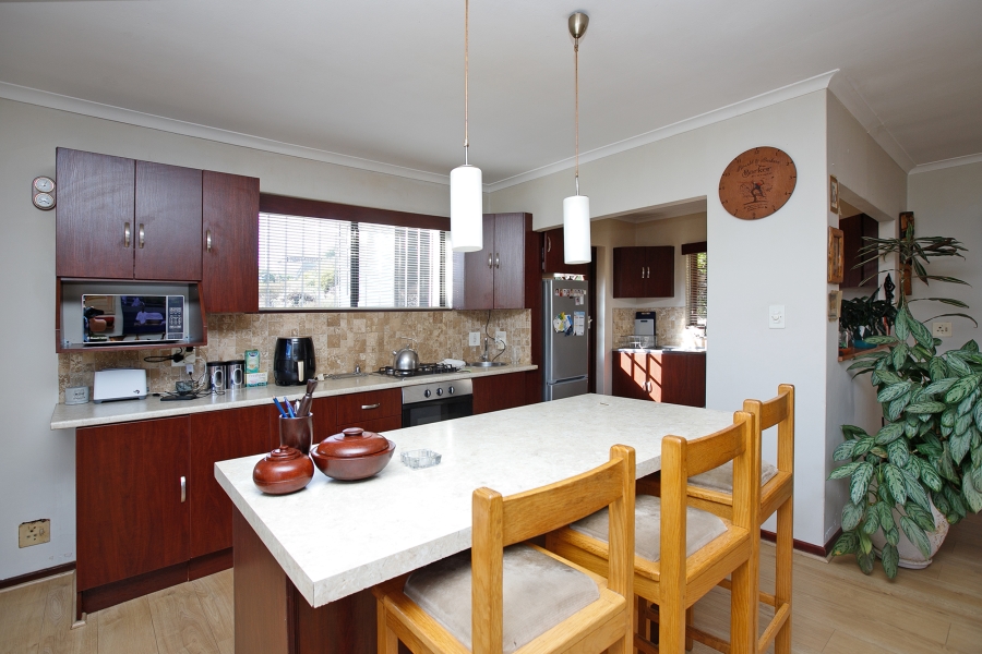 3 Bedroom Property for Sale in Glencairn Western Cape
